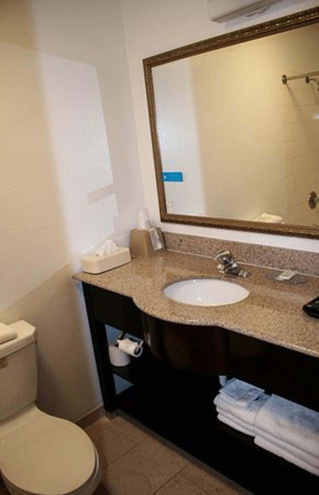 Valley Oaks Inn Woodland Bagian luar foto
