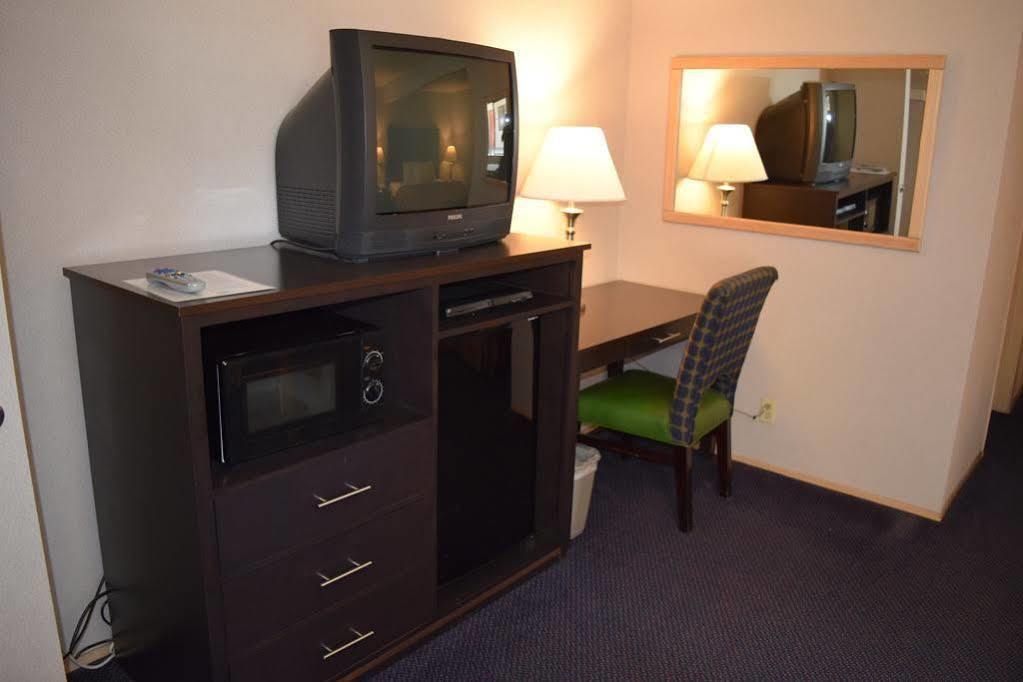 Valley Oaks Inn Woodland Bagian luar foto